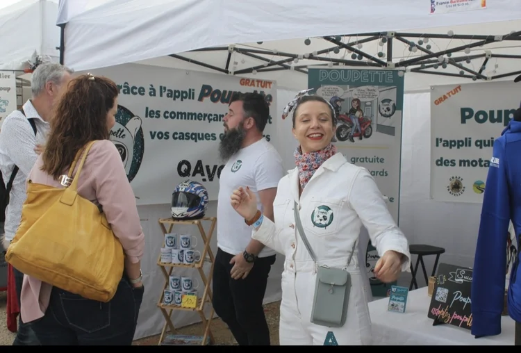 Sur le stand Poupette, lors d'un salon